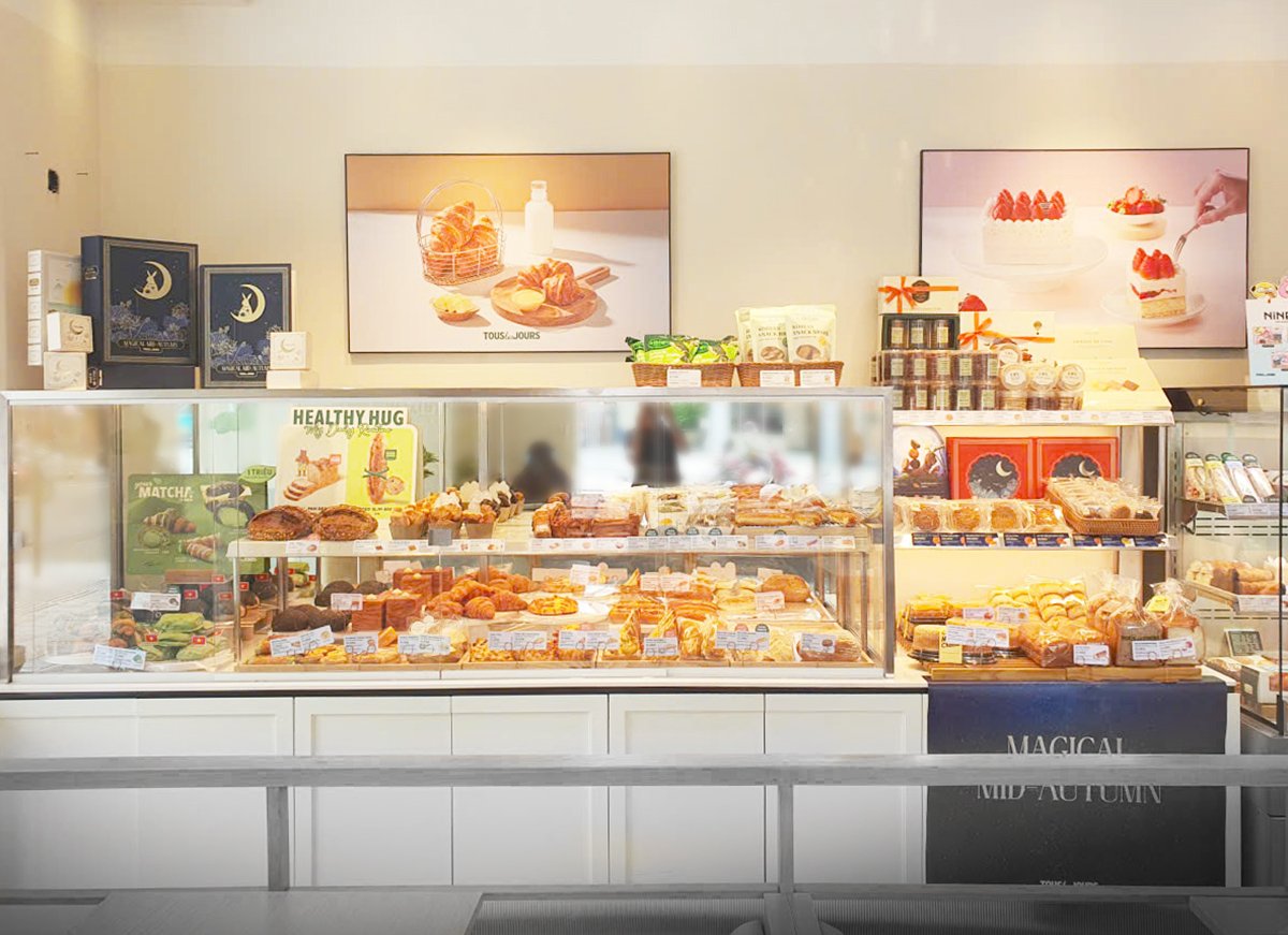 TOUS les JOURS menu bánh